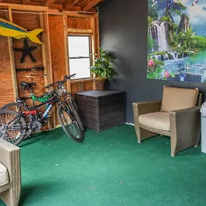  Holiday home Historic Coastal Haven- Pet Friendly Fast Wi-fi
